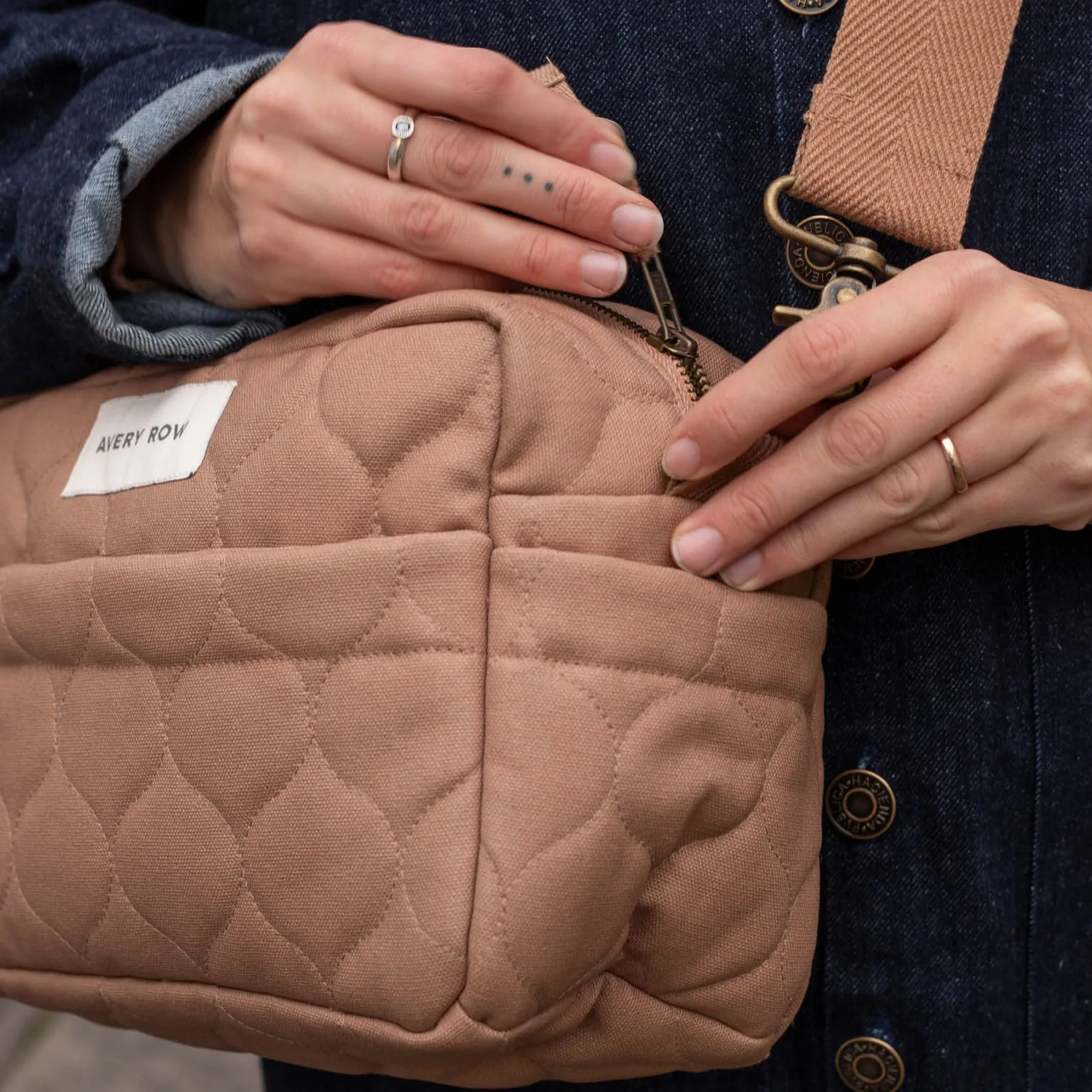 Strollers & Trailers>Avery Row Pram Organiser Bag - Latte