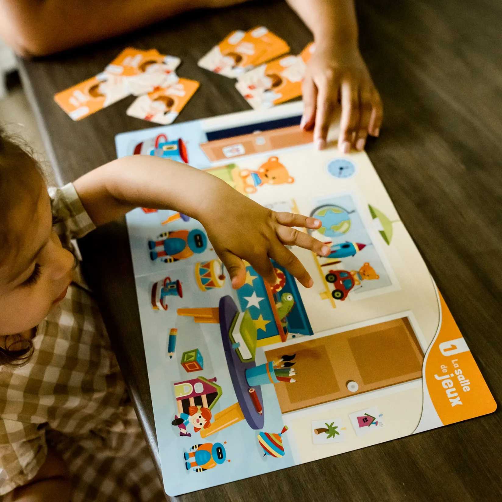 Hot Qui Cherche Quoi Où Comment? Kids Board Games
