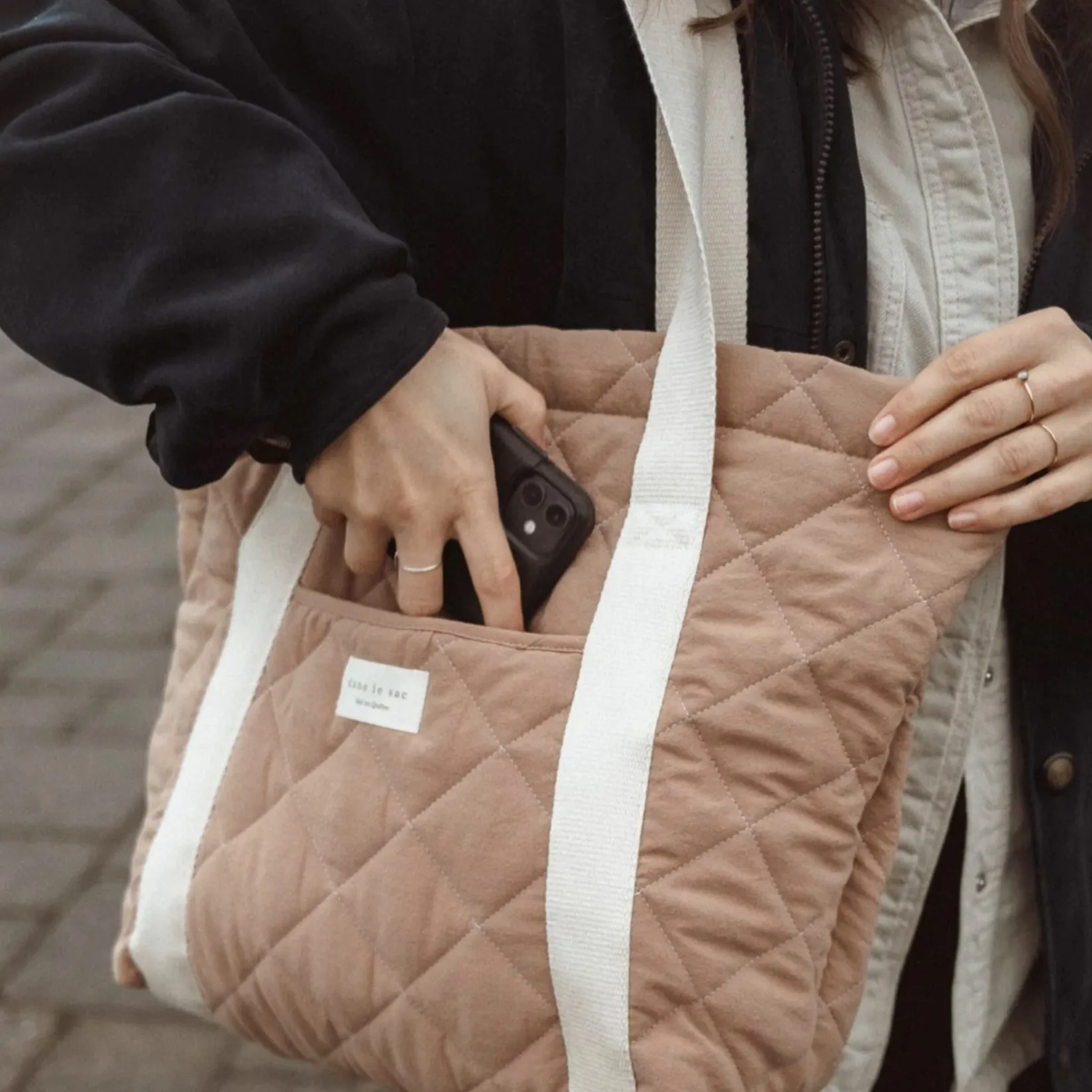 Handbags & Purses|Diaper Bags>Dans Le Sac Quilt Tote bag - Tan