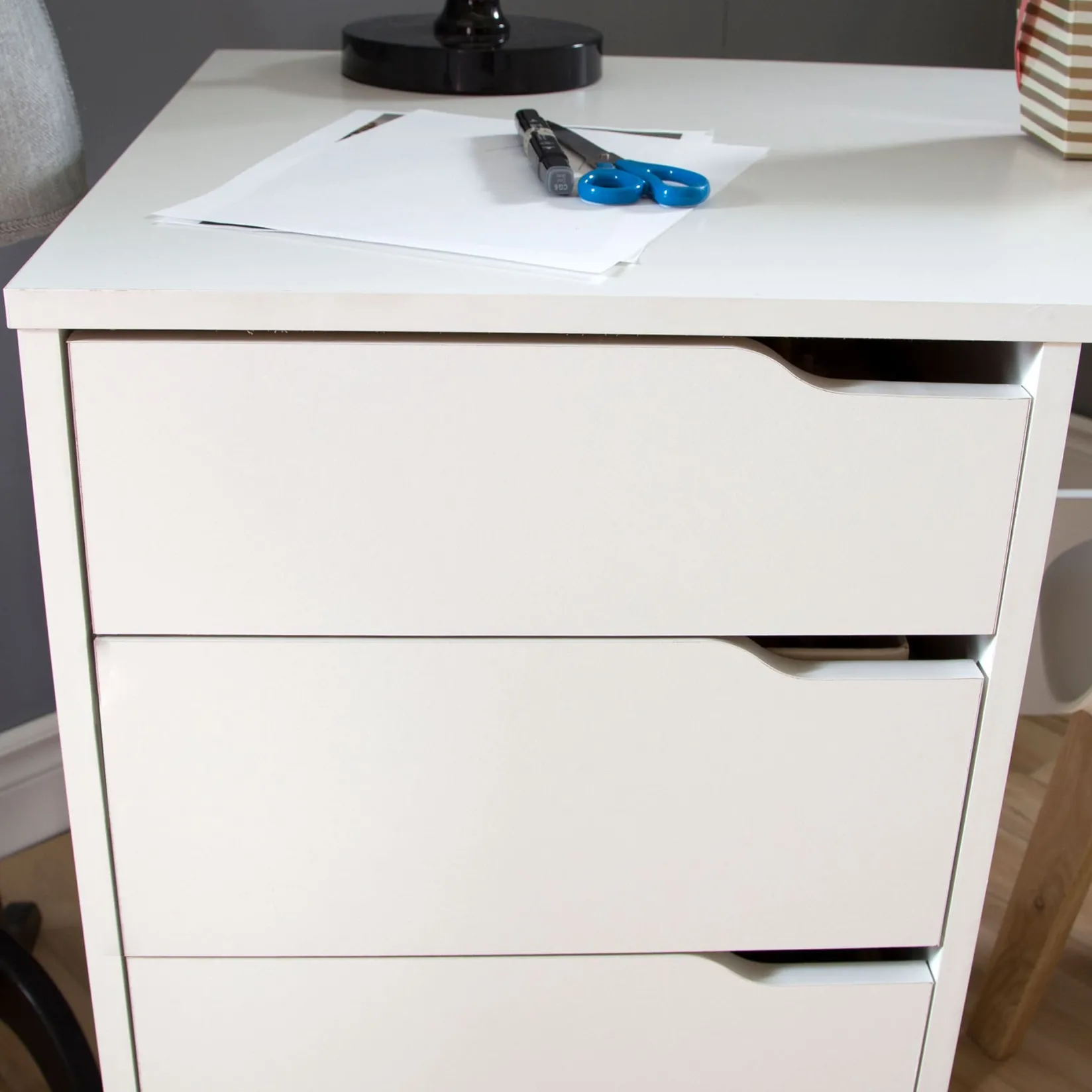 Discount Sewing Craft Table on Wheels - Crea Pure White Desk