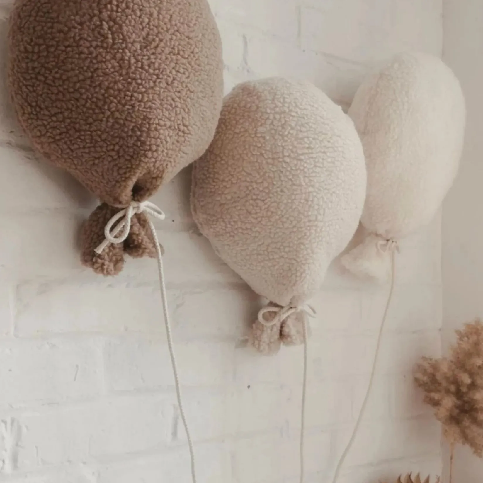 Hot Sherpa Balloons - Camel Brown Wall Decorations