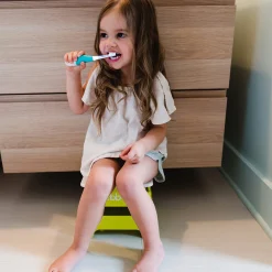 Outlet Sönik Electric Toothbrush Oral Care