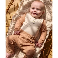 Pants><noscript><img width=