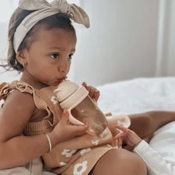 Breastfeeding|Tableware><noscript><img width=