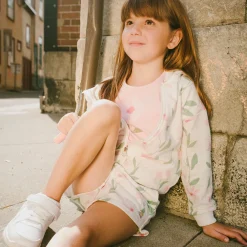 Tops><noscript><img width=