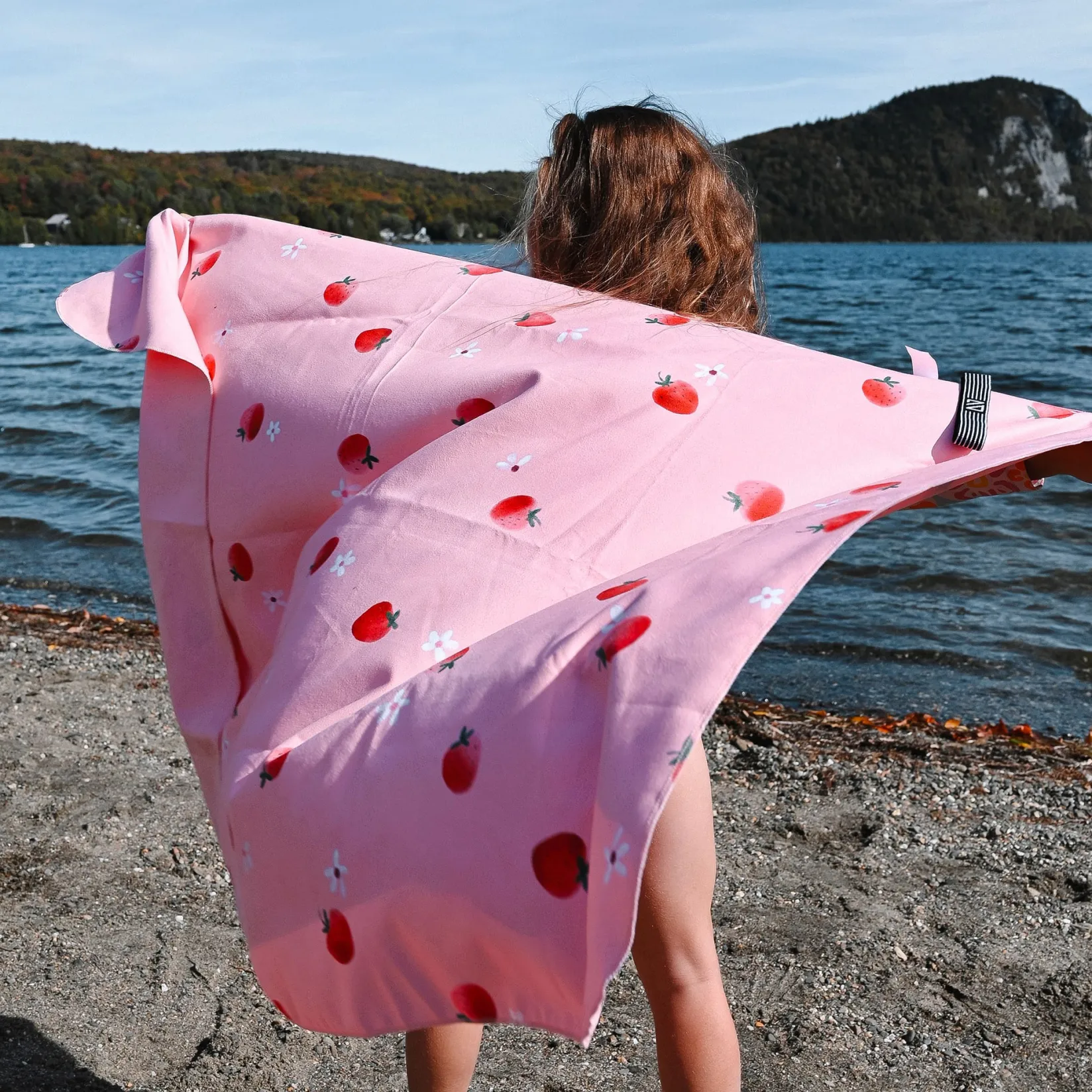 Summer Activities|Outdoors & Travel>Nano Strawberries Beach Towel Pink
