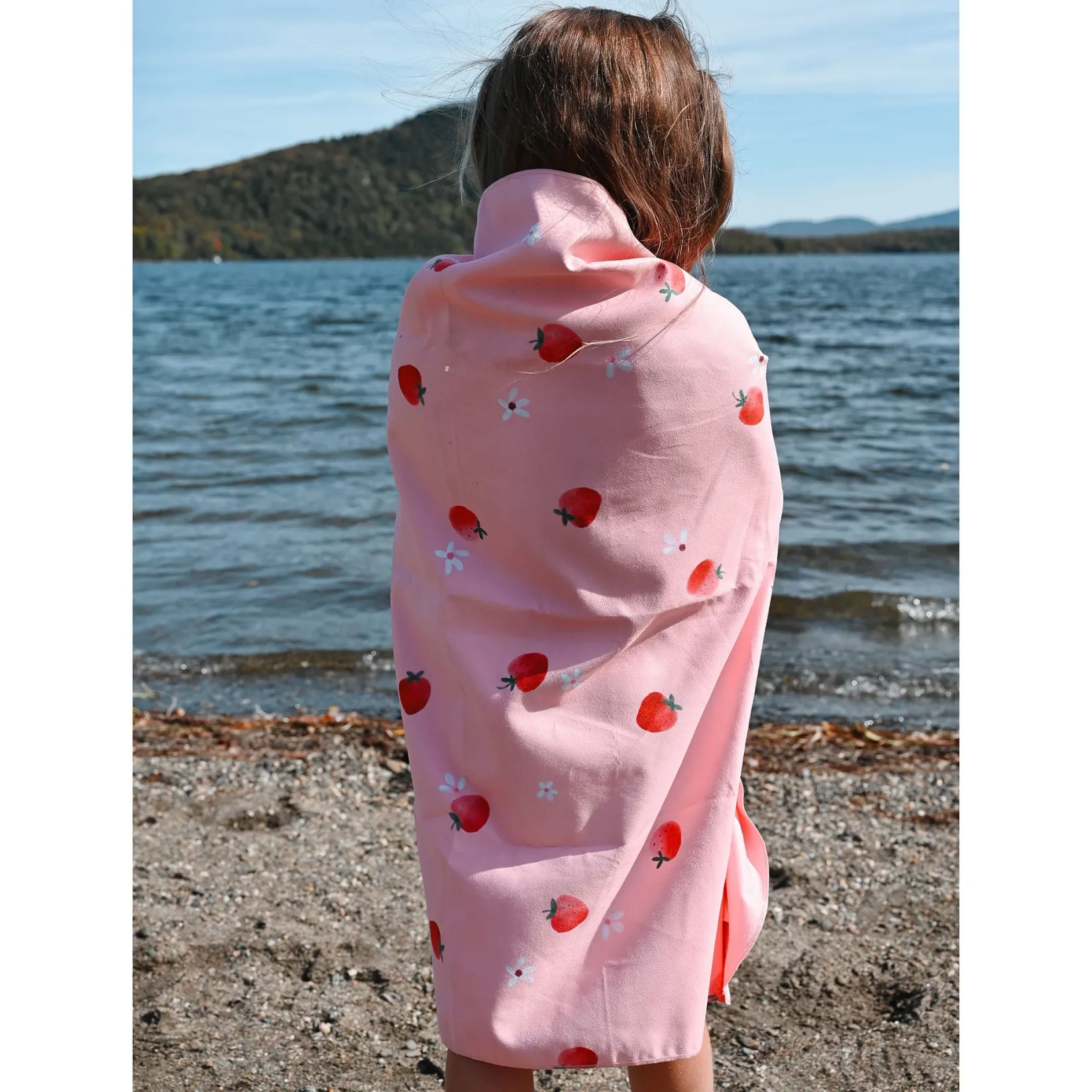 Summer Activities|Outdoors & Travel>Nano Strawberries Beach Towel Pink