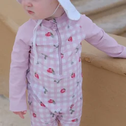 Swimsuits><noscript><img width=