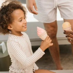 Swimsuits><noscript><img width=