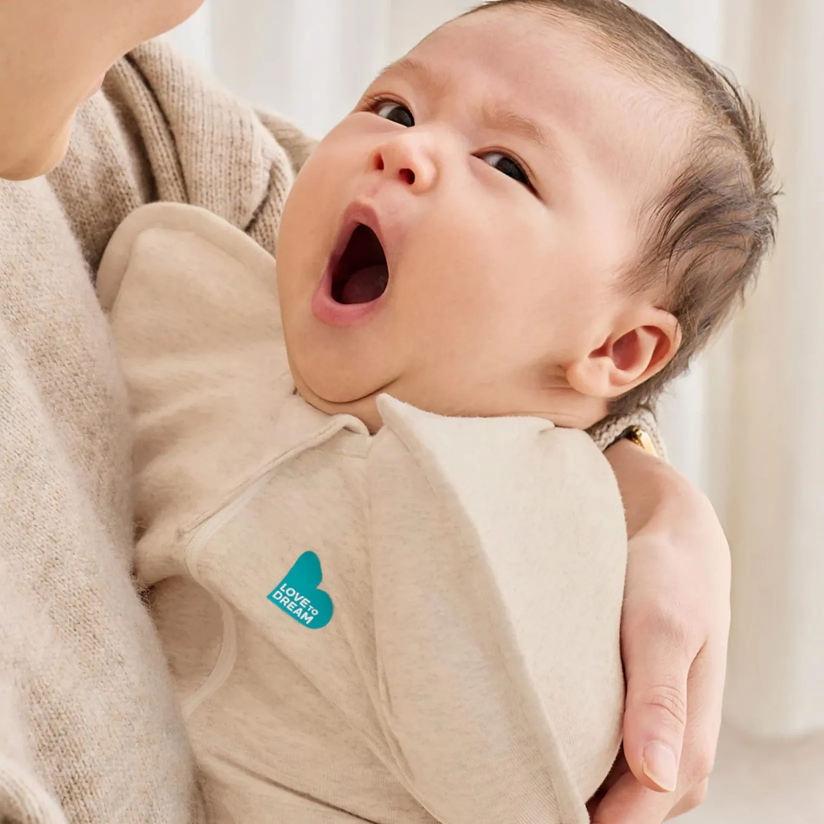 Pajamas|Sleep Bags>Love to Dream Swaddle Up Original Medium 13-19lb - Oat