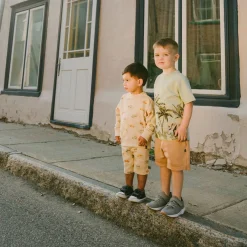 Tops><noscript><img width=