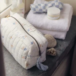 Handbags & Purses|Diaper Bags>Avery Row Wash Bag - Coastline